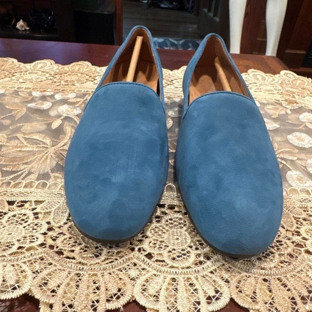 Vionic Willa II Woman's Leather Flats in Dark Teal / Ocean Pacific Blue Suede